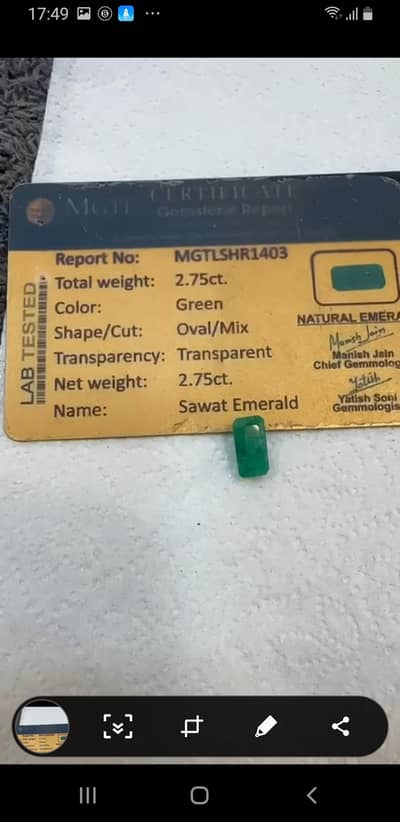 Swati Emerald with certificate