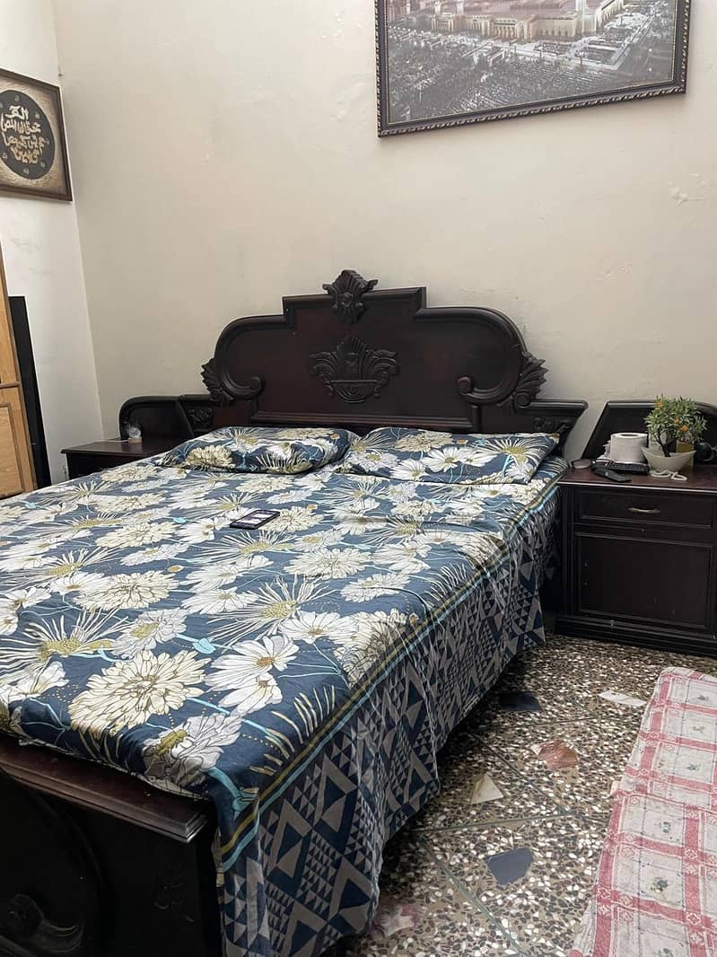 Bed set without mattress 0