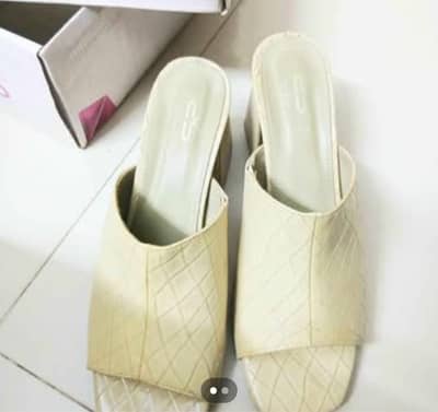 rawsilk mehndi dress,bage and mehroon chiffon,medium to large size.