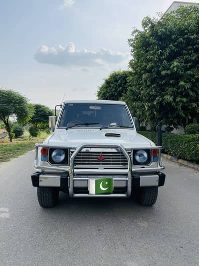 Pajero Exceed 2.5 Diesel Automatic