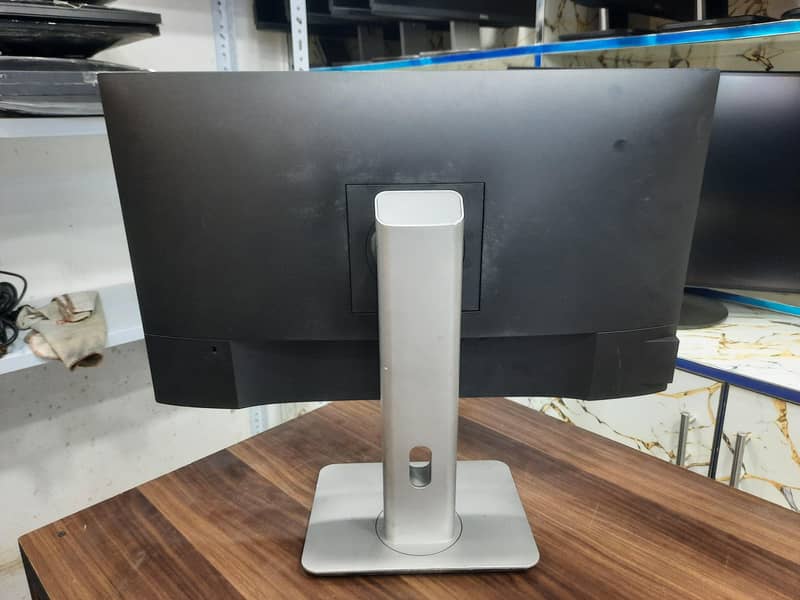 Dell 24 inch Boder Less Monitor - Computer Components - 1106424297