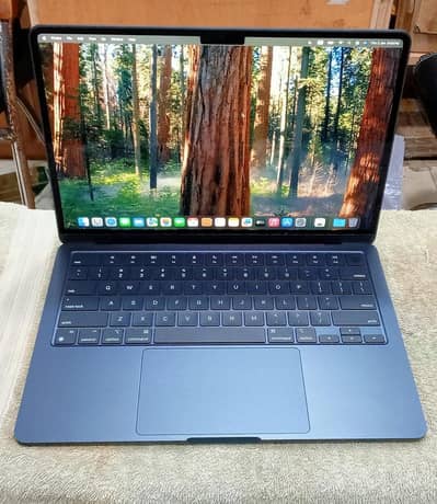 Apple Macbook Air M2 2022