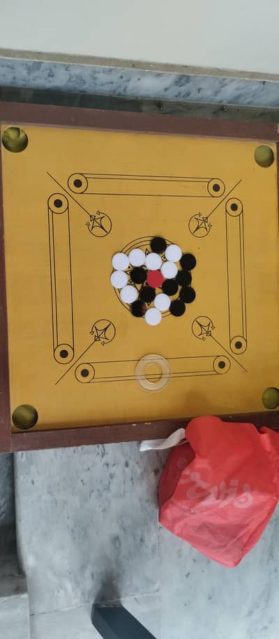 carrom board