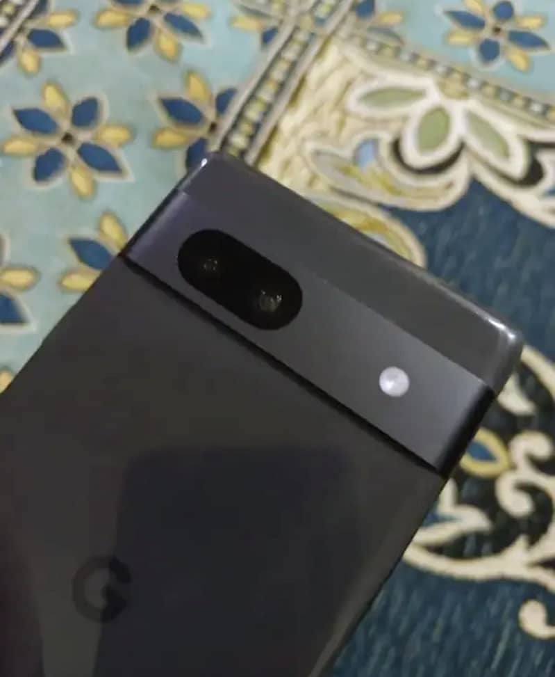 Pixel 7a panel 2