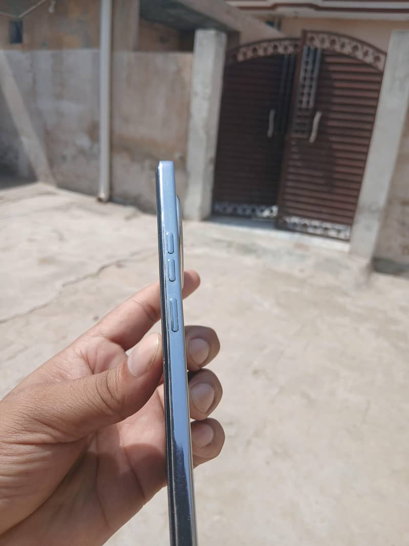 Tecno Camon 30 2
