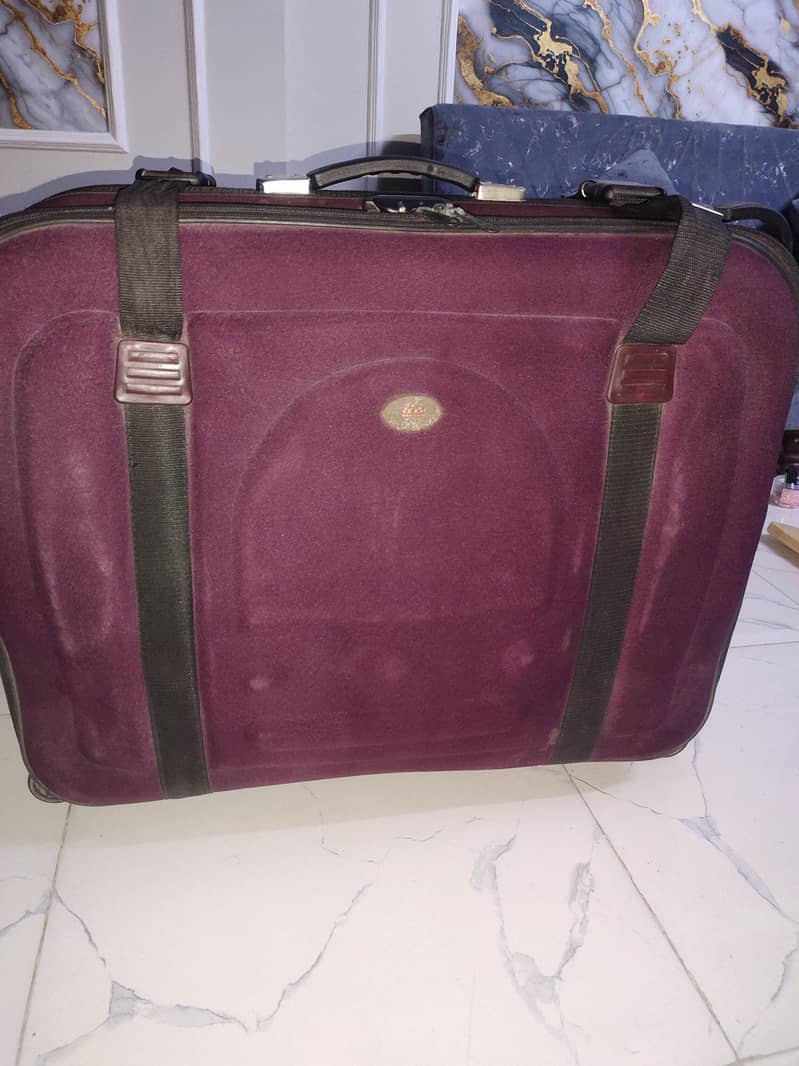 SuitCase full size 0