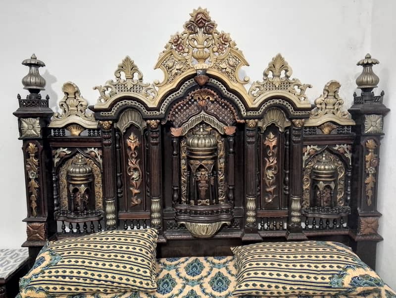 bed dressing sidetable 7