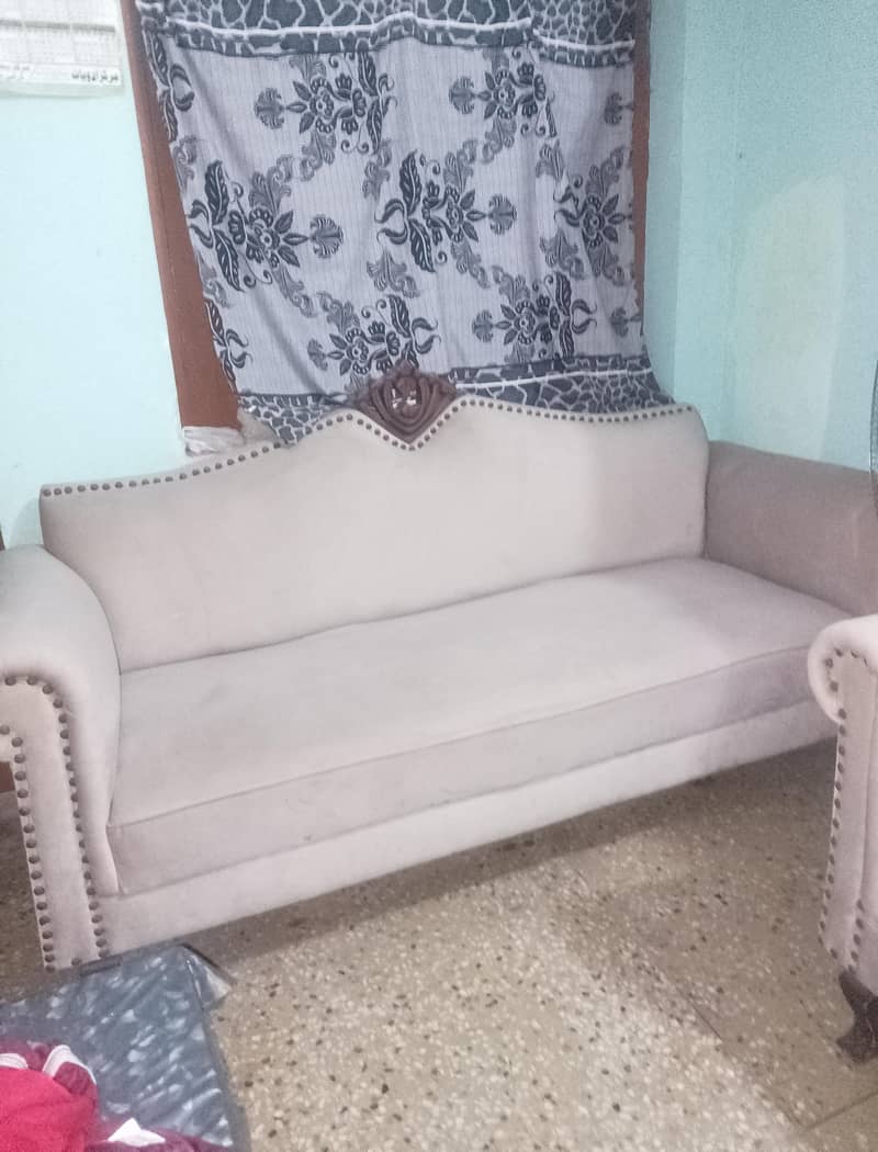 5 seater sofa set. . . 0
