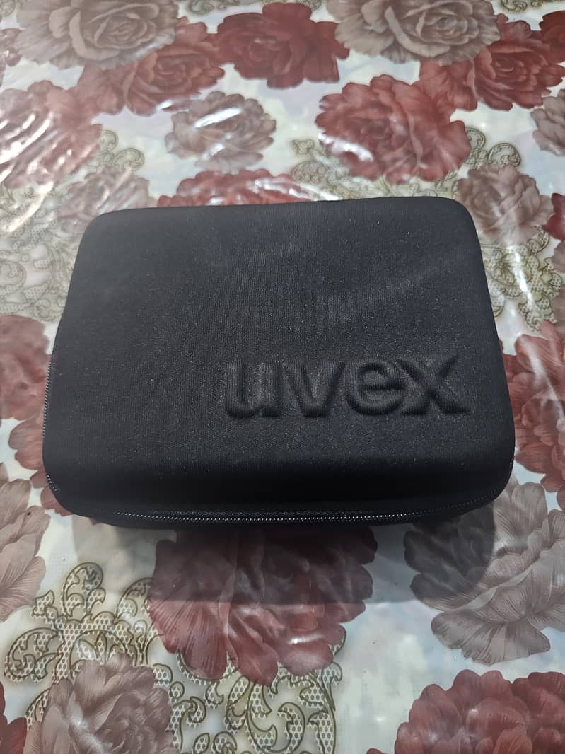 UVEX SUNGLASSES 3