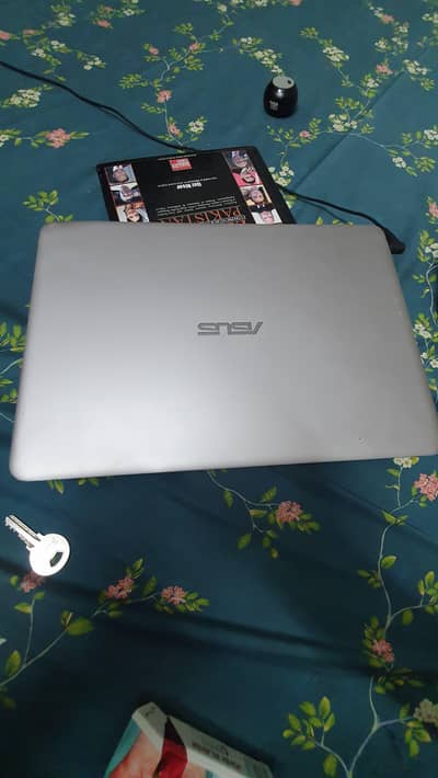 Asus notebook Slim