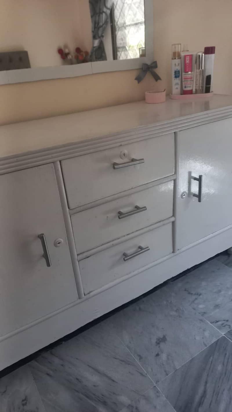 solid wood dressing console with mirron 3