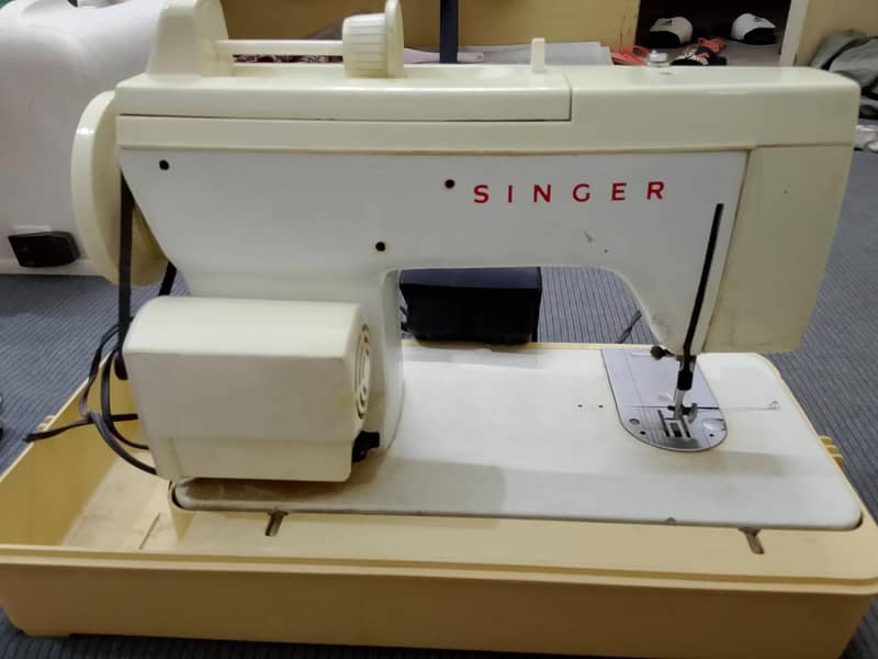Singer Sewing Machine 2
