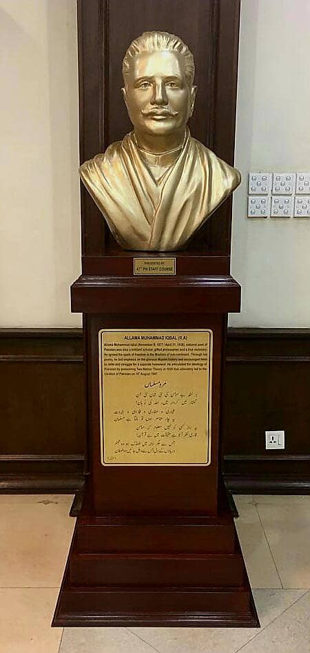 Quaid e Azam Statue 1