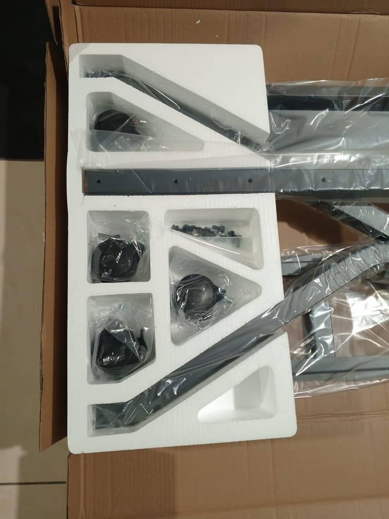 Interactive flat panel trolley 3