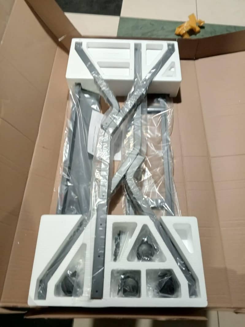 Interactive flat panel trolley 5