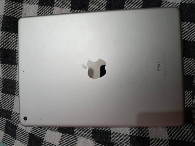 ipad 6th Generation 32GB 3