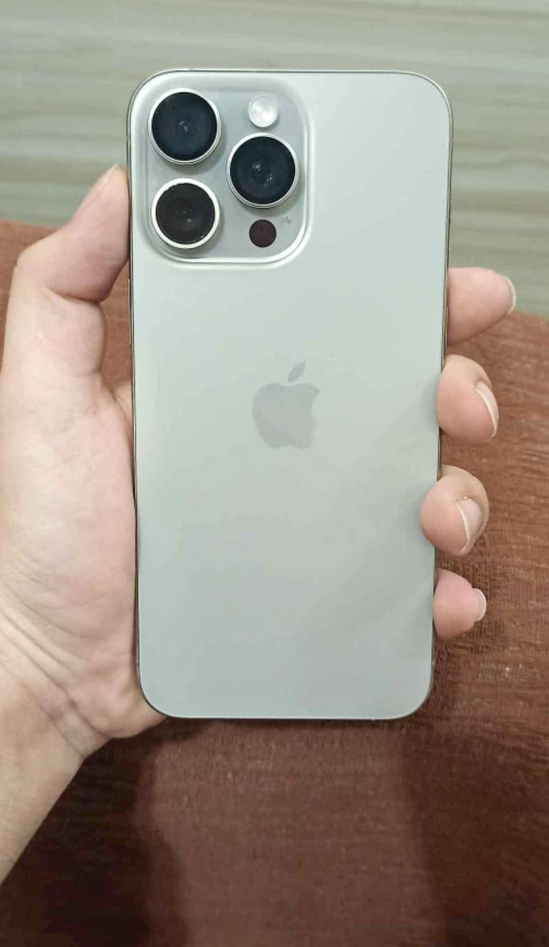 Iphone 15 pro max 0