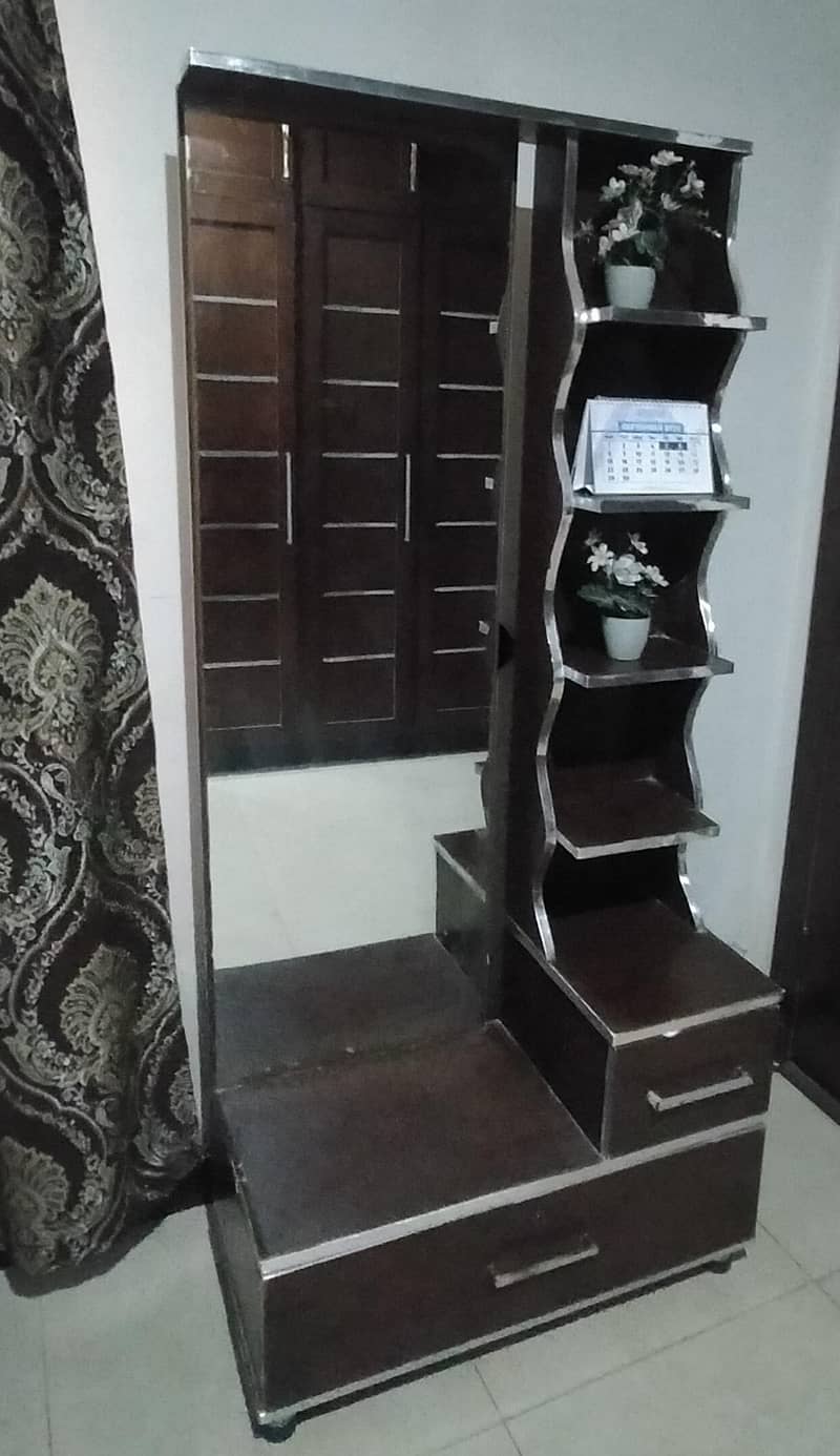 dressing table 0