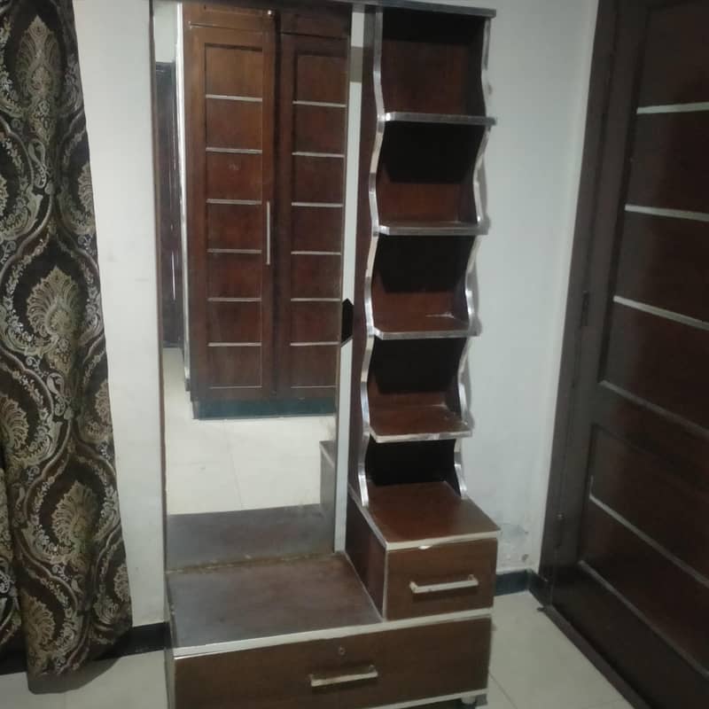 dressing table 4