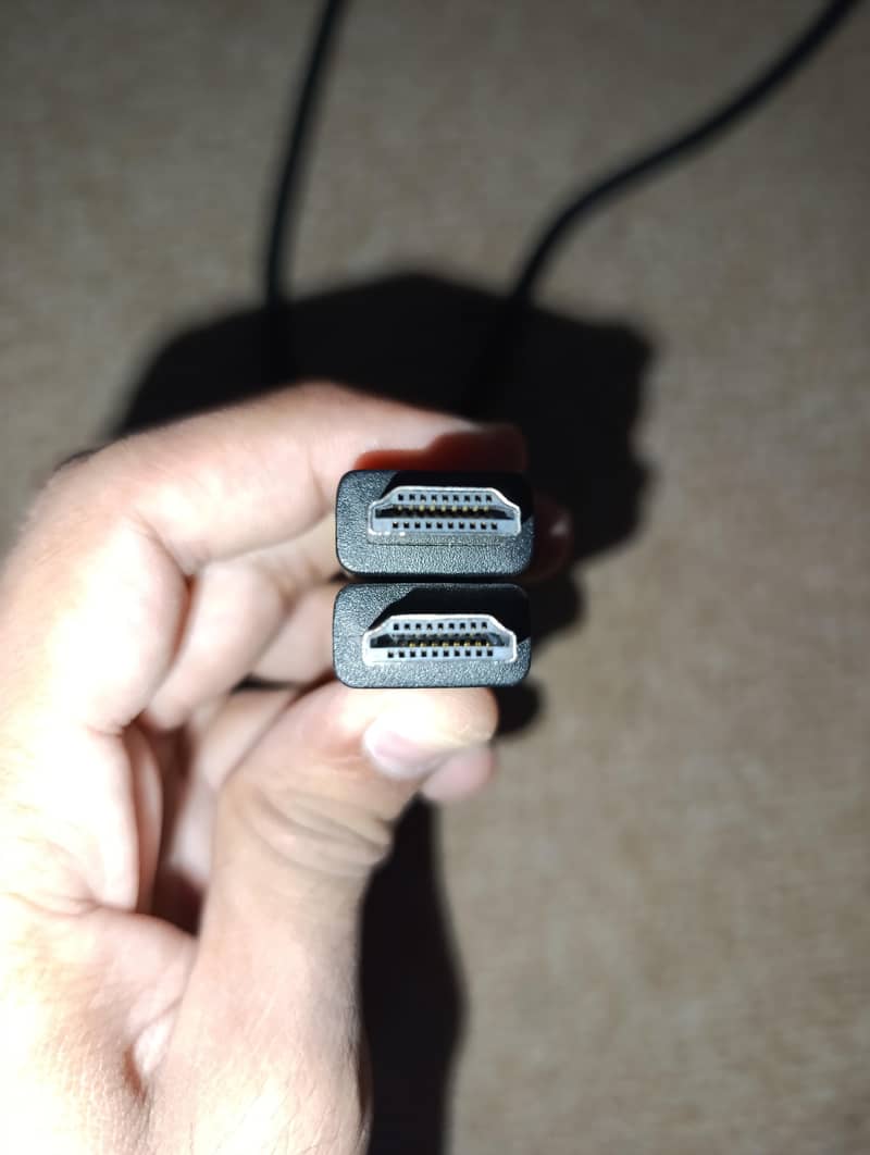 HDMI cable 0