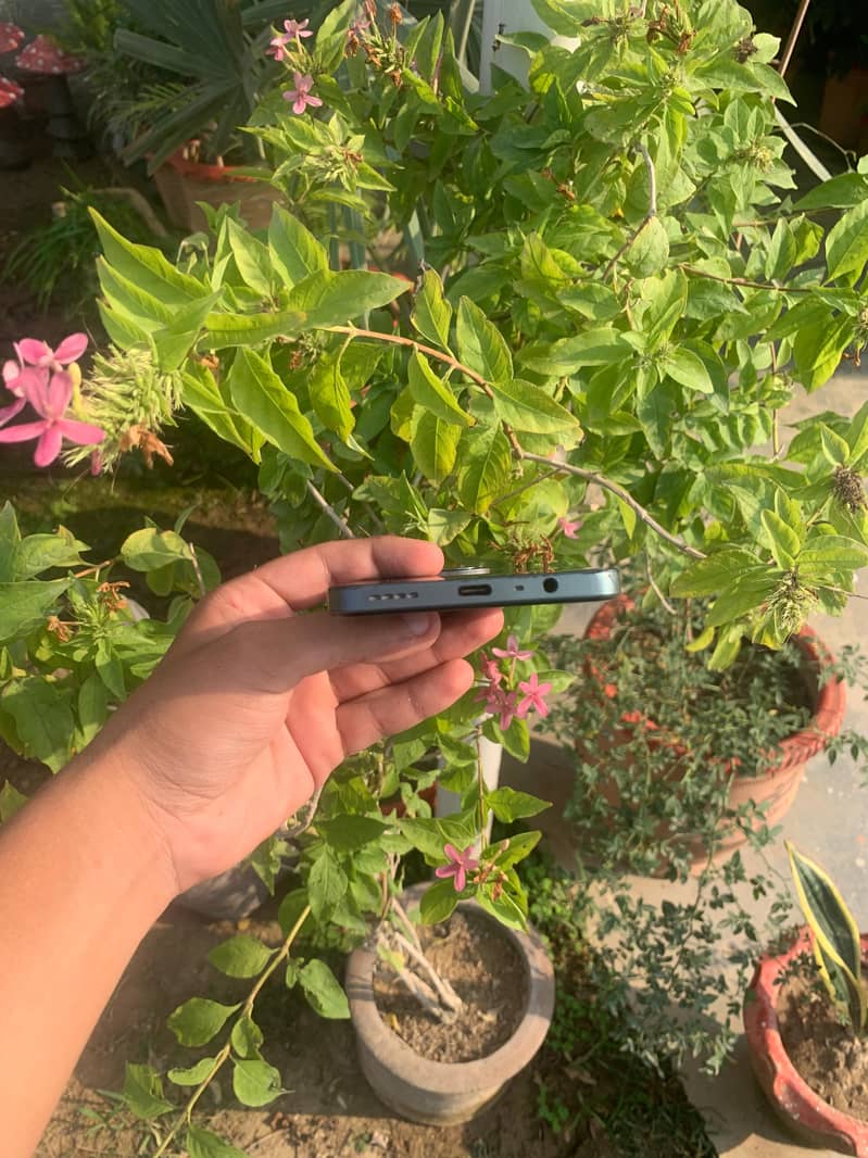 Realme C61 4