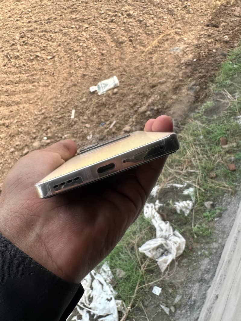 Note 40 8+8/256 2