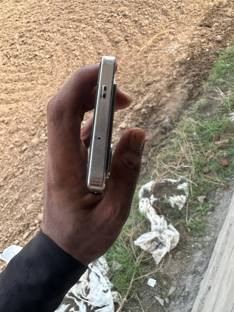 Note 40 8+8/256 3