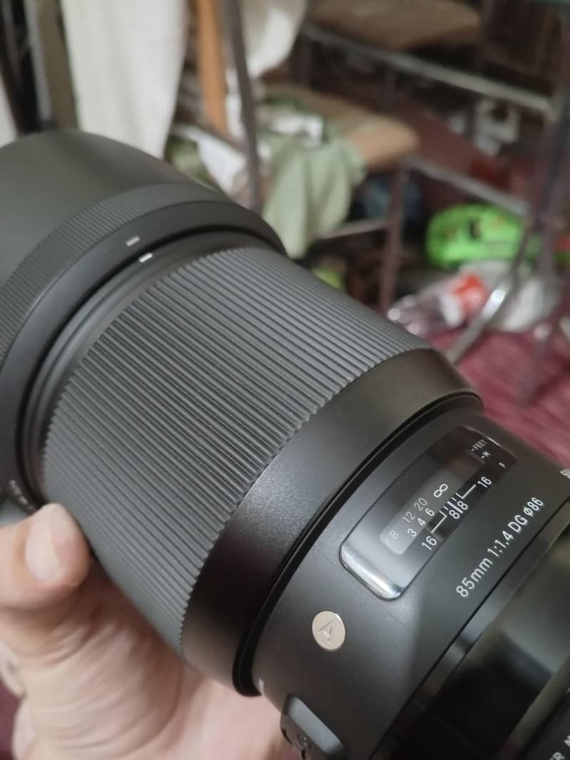 sigma 85mm 1.4 0
