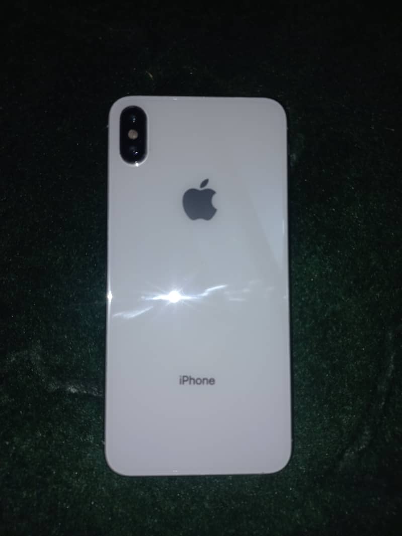 iPhone XS Max 4
