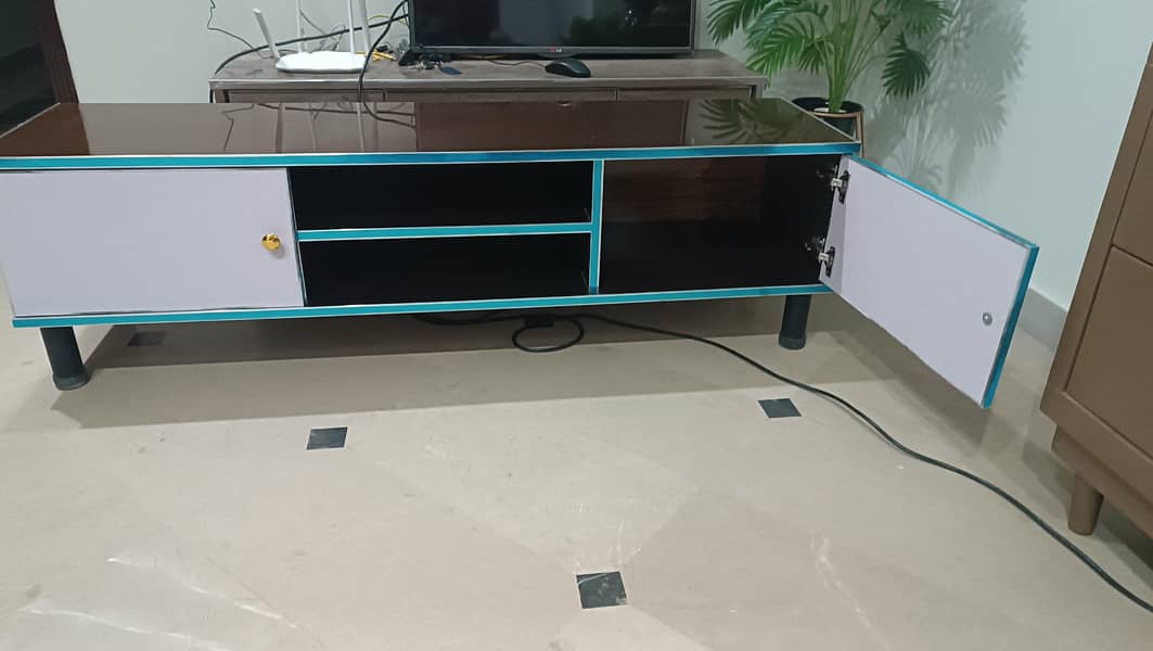 TV Console 2