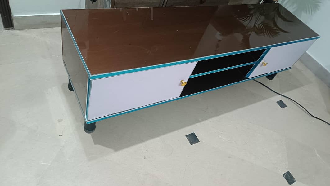 TV Console 4