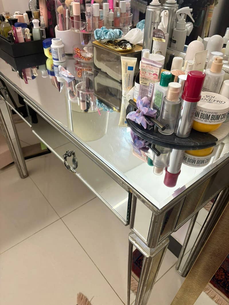 dressing table 2