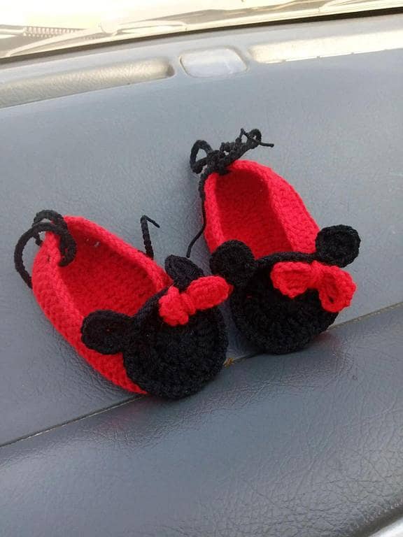 crochet handmade baby warm shoes newborn with lasses