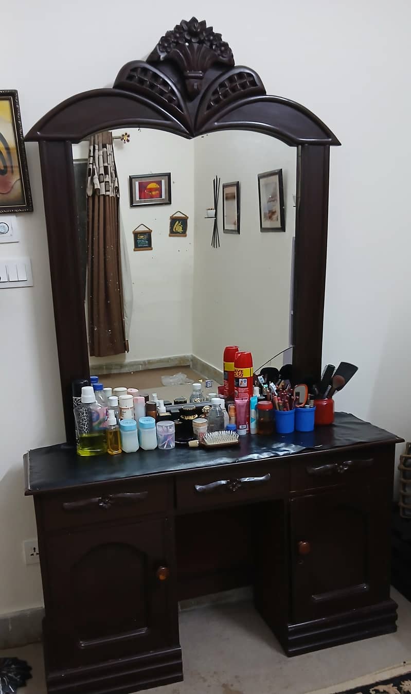 Dressing table 1