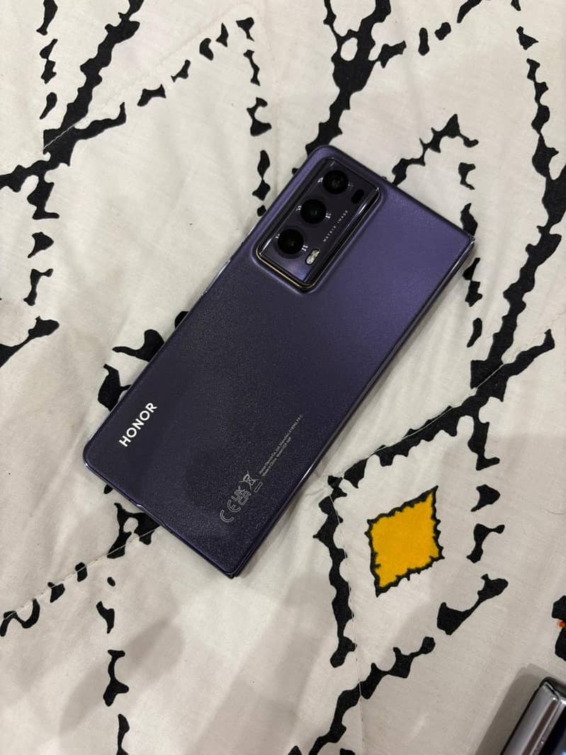 Honor Magic V2 - Mobile Phones - 1106652450