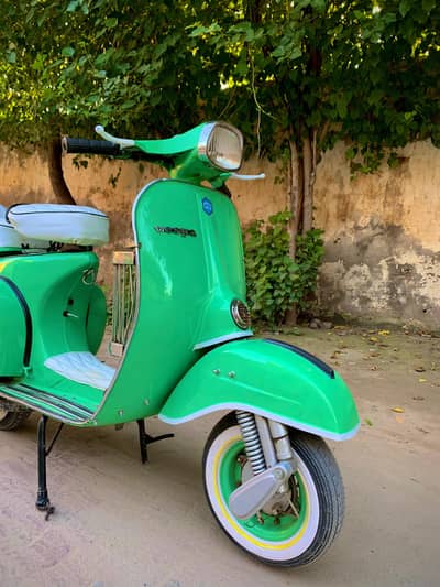PIAGGO VESPA 1975 150cc. .
