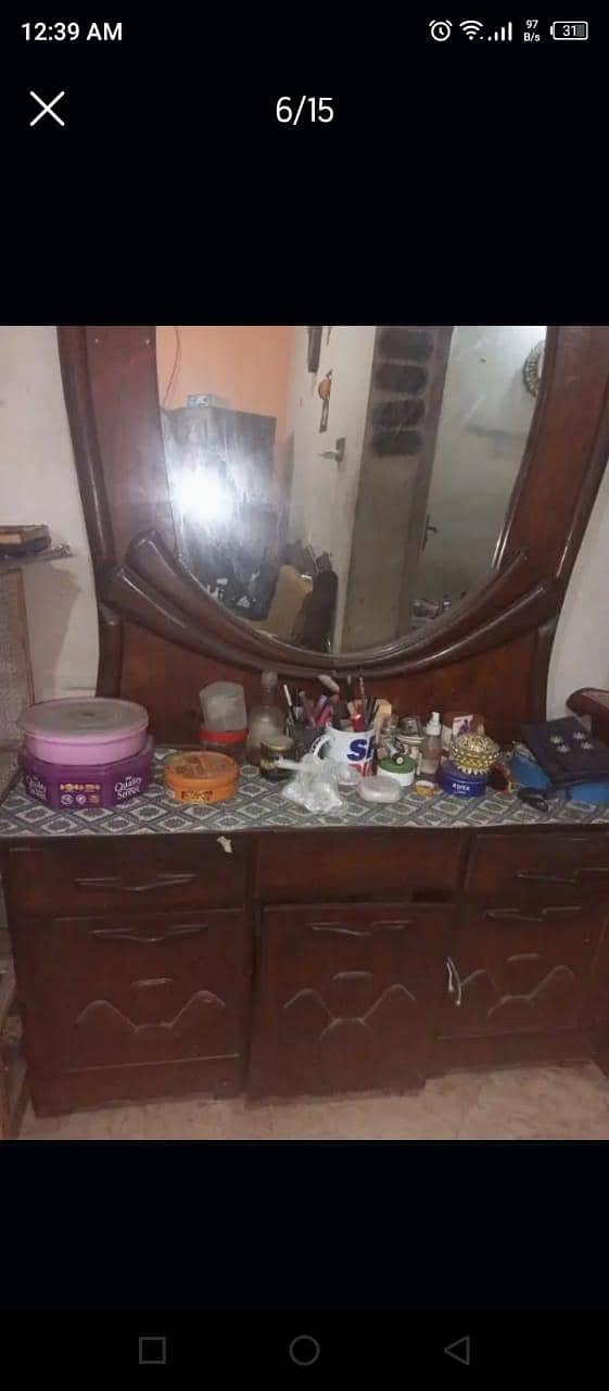 Dressing Table 4