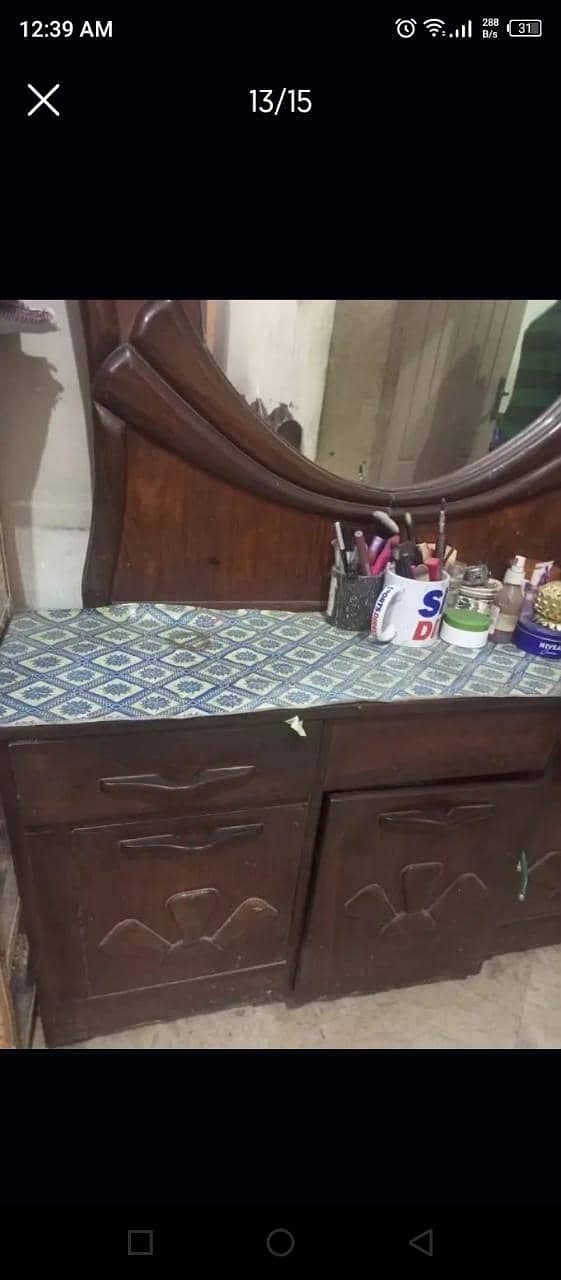 Dressing Table 5