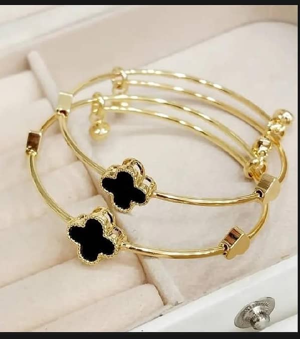 Clover Bangles Set: White and Black Design in Silver and Gold – Pack of 2