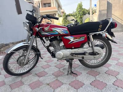 Honda CG 125.2023