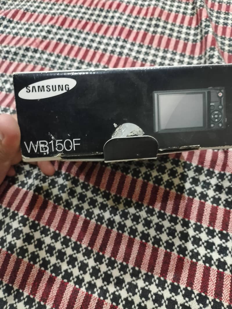 Sunsung camera  HD 18X zoom 1