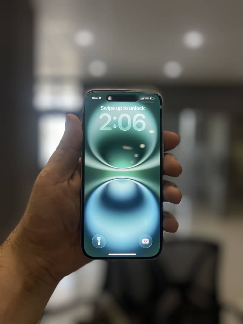 iPhone 16 FU 2