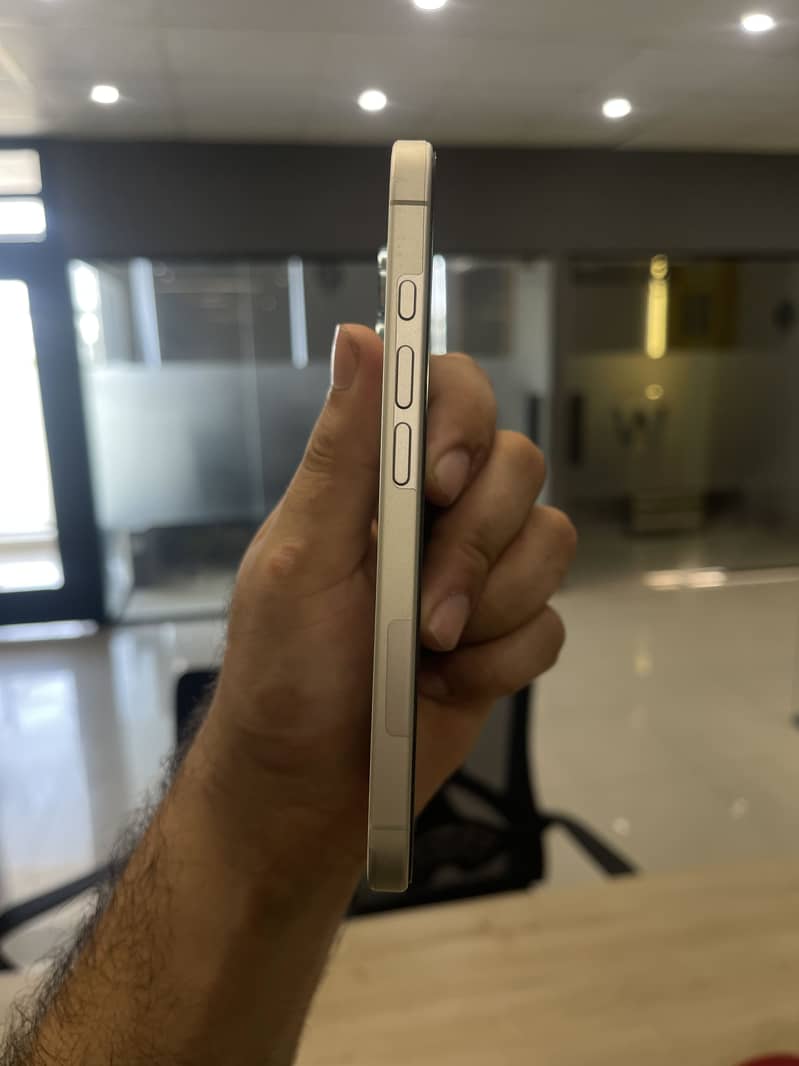 iPhone 16 FU 6