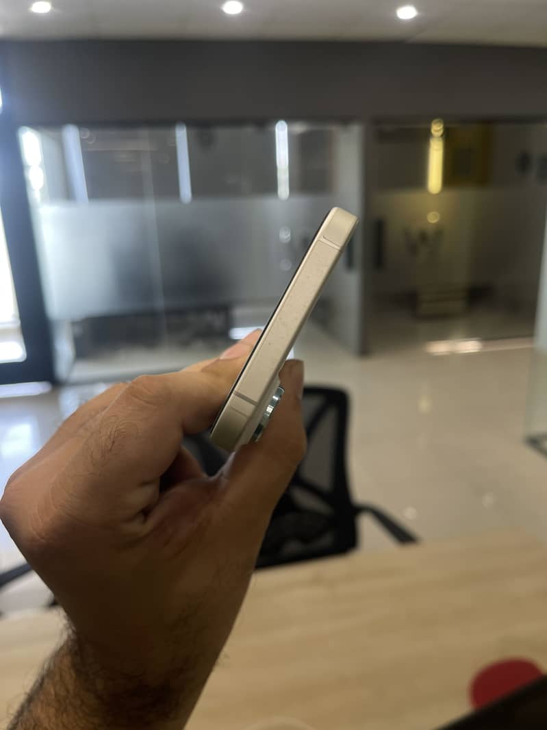 iPhone 16 FU 7