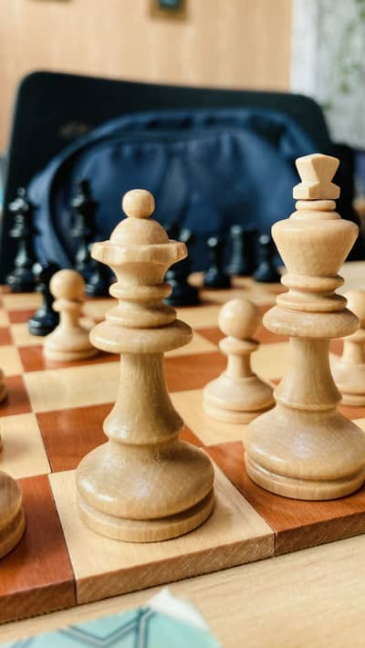 Wooden foldable chess