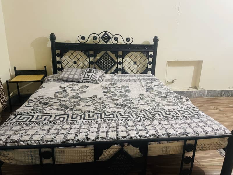 Iron bed 2