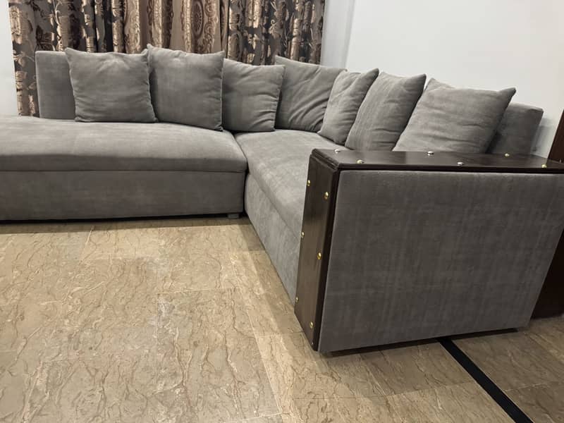 L shaped / corner sofa 0