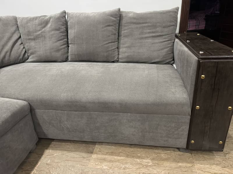 L shaped / corner sofa 1