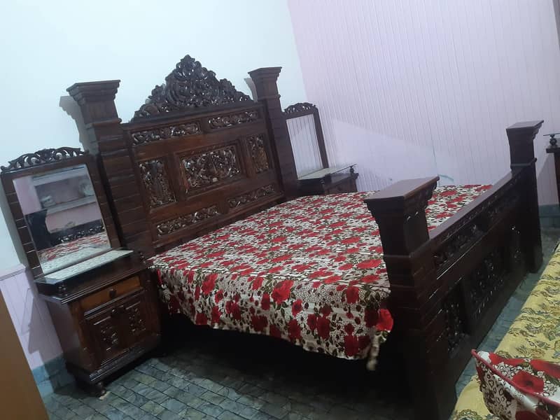 Double bed with Dressing table 0