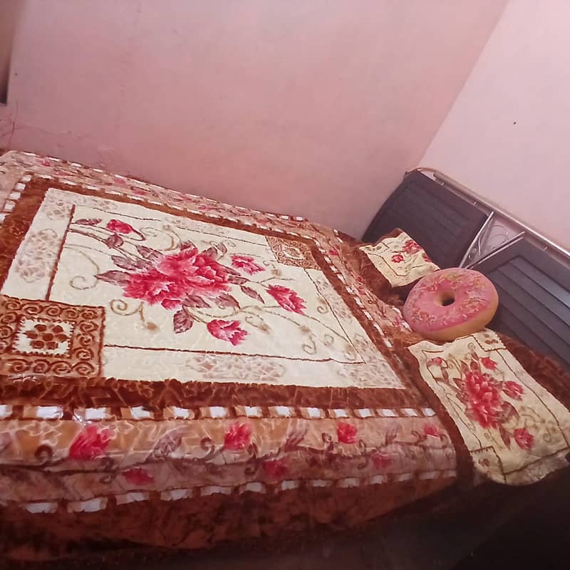 bed dressing table 1